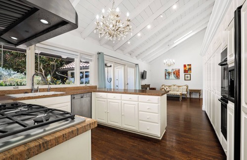 Muirlands West House | Ocean Breeze Heaven Pool House in La Jolla