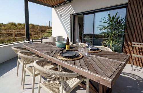 Barril de Cima Apartment | Ocean Breeze Retreat - Near Ericeira