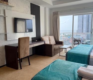 Kudapaduwa Apartment | Ocean Breeze Seaview Studio by AquaBlu