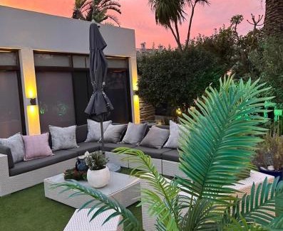 Sunset Beach Apartment | OCEAN BREEZE SUNSET BEACH - Cape Town