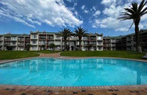 Summerstrand Apartment | Ocean Daze Brookes Hill Suites - Beachfront Spot