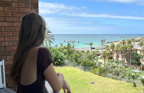 Summerstrand Apartment | Ocean Daze Brookes Hill Suites - Beachfront Spot