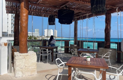 Downtown Cancun Apartment | Ocean Dreams by Andiani Travel