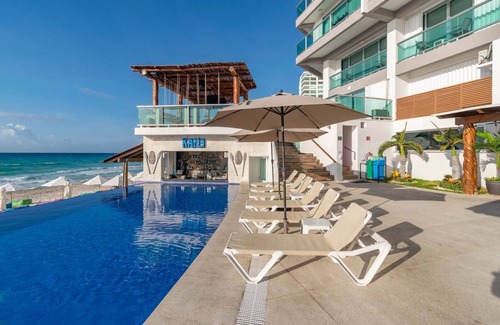Downtown Cancun Apartment | Ocean Dreams by Andiani Travel
