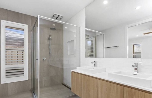 Ocean Grove House | Ocean Dreams Summary: