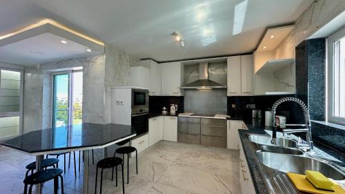 The Strip Apartment | Ocean Drive by Check-in Portugal