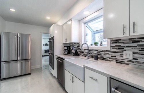 Bay Area House | Ocean Drive Splendor Awaits