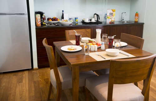 Bambalapitiya Apartment | Ocean Edge Suites & Hotel Colombo