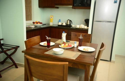Bambalapitiya Apartment | Ocean Edge Suites & Hotel Colombo