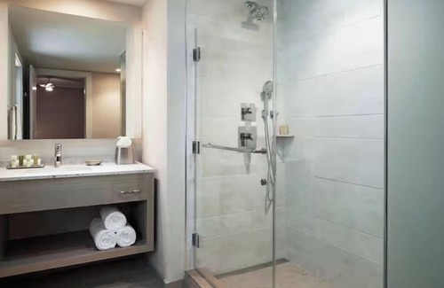Myrtle Beach Hotel | Ocean Enclave by Hilton, 1 bedrm, ocean view Myrtle Beach, Aug 11-18, 2023