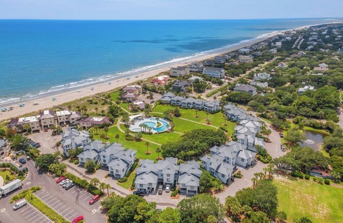Debordieu Colony Villa | Ocean Eyes in DeBordieu, 3BR Oceanfront Villa with Community Pool