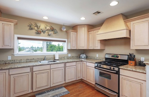 Point Pleasant Beach House | Ocean Front Beach House. Walking Distance to Jenkinsons.