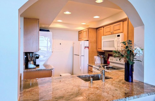 Bethany Beach Condo | Ocean Front 1BR Condo, Sea Colony:Pools & Tennis in Premier Bethany Beach Resort