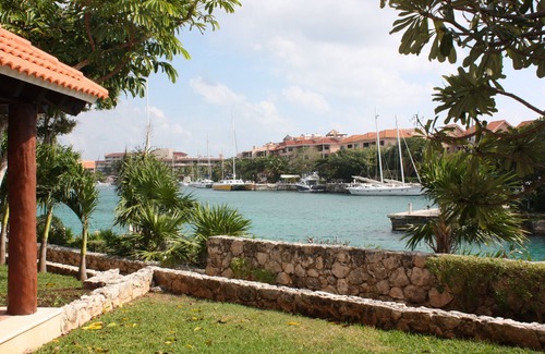 Puerto Aventuras Condo | Ocean front, 2 bdrm, ground floor i Chac Hal Al. Still available Jan-Mar 2021