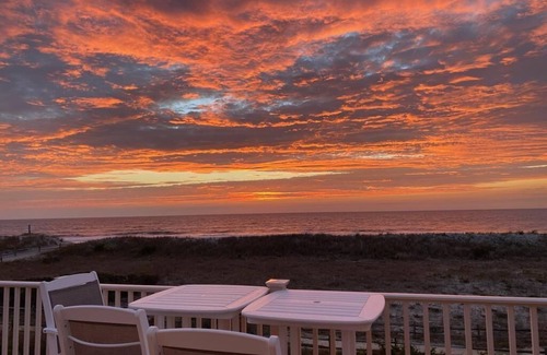 Avalon House | Ocean Front 3 level home located in a peaceful section of Avalon NJ