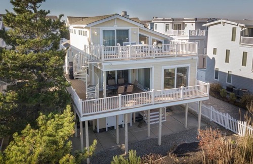 Avalon House | Ocean Front 3 level home located in a peaceful section of Avalon NJ