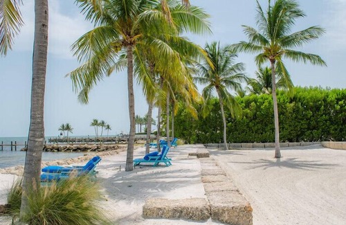 Islamorada Villa | Ocean Front 5 Bedroom Estate in the Heart of Islamorada