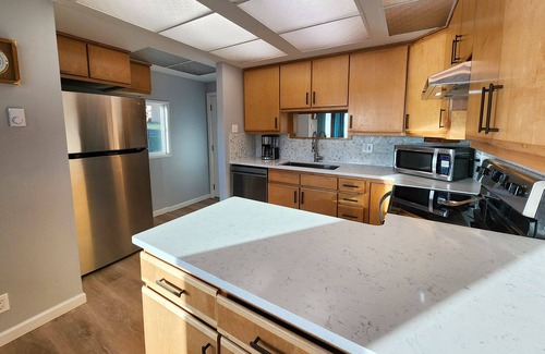 Yachats House | Ocean Front 5 BR Home! Yachats, Walk to Everything! Dog Friendly!