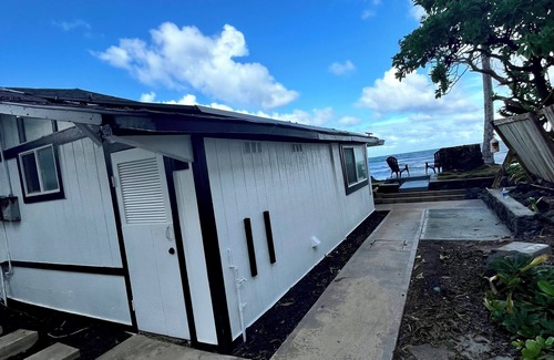 Hauula Apartment | Ocean front apartment in brilliant Hauula with AC, WiFi