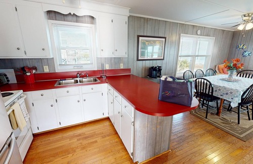 Folly Beach House | Ocean Front at the Washout~ Foose's Folly