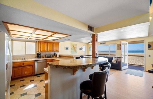 Silver Strand House | Ocean Front Beach House Right on the Sand n