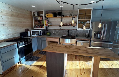 Clam Gulch Cabin | Ocean front cabin in Clam Gulch