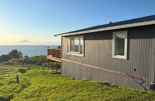 Clam Gulch Cabin | Ocean front cabin in Clam Gulch