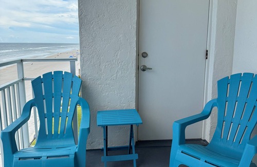 New Smyrna Beach Condo | Ocean Front Condo in beautiful New Smyrna Beach, FL.