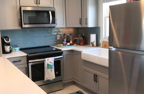 Ocean Isle Beach Cottage | Ocean Front Cottage with optional Heated Pool.