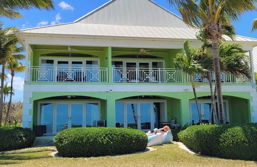 West End Condo | Ocean Front Cottage with Kitchen - Old Bahama Bay Resort. Dockage Available
