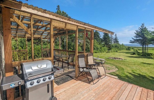 Bayside Cottage | Ocean Front Cozy Cottage Home on Private Beach & Boardwalk With Pool