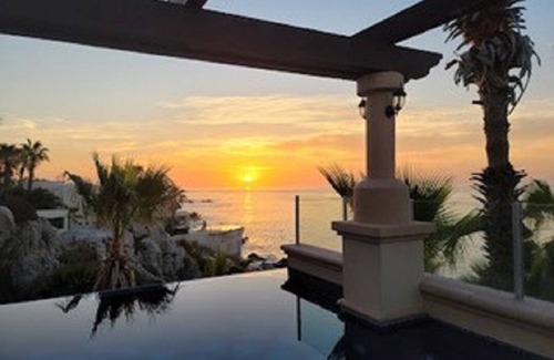 Cabo Bello Resort | Ocean Front Deluxe Villa with Swimmable Beach ! Sleeps 4/473 sq ft