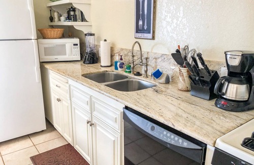 South Mission Beach House | OCEAN FRONT DUPLEX IN SOUTH MISSION BEACH, top and bottom units rented together