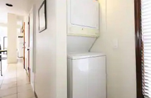 South Mission Beach House | OCEAN FRONT DUPLEX IN SOUTH MISSION BEACH, top and bottom units rented together