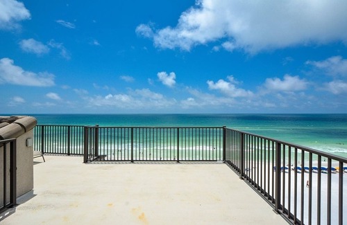 Miramar Beach Villa | Ocean Front Escape 4 Bedroom Home by RedAwning