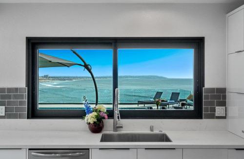 La Jolla House | Ocean Front Escape