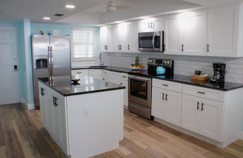 Daytona Beach Shores Condo | Ocean Front - First Floor - Breezy Beachfront Condo - Blue Turtle Bungalow
