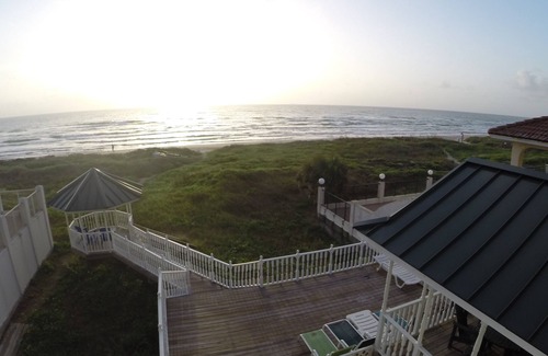 South Padre Island House | Ocean front house, right on the beach.