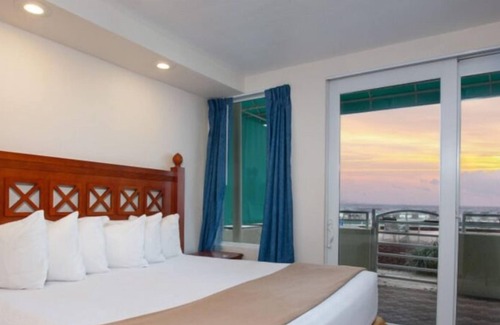 Lenox Park Resort | Ocean Front Harbour Beach Resort