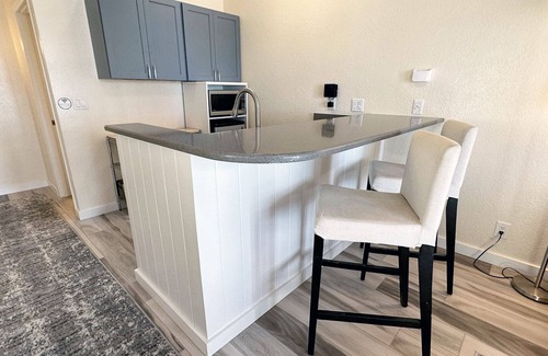 Yachats Condo | Ocean Front! Harmony & Serenity at Oregon House! Stairs to the Beach!