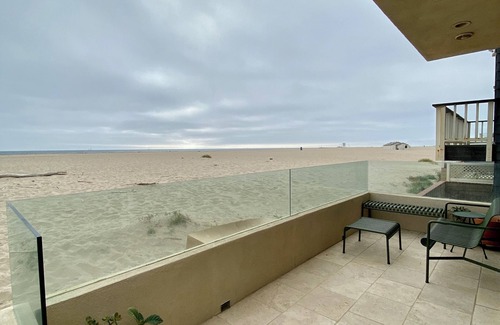 Silver Strand House | OCEAN FRONT - HIGH END - ON THE SAND - Zenview - 4-bedrooms - Serene -Sleeps 10