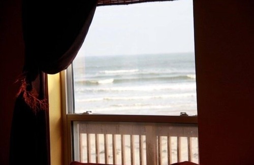 San Luis House | Ocean front home. Media room/peloton/pool table. Dog friendly with Cargo Lift