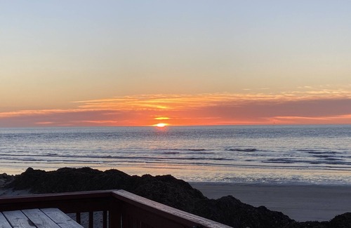 San Luis House | Ocean front home. Media room/peloton/pool table. Dog friendly with Cargo Lift
