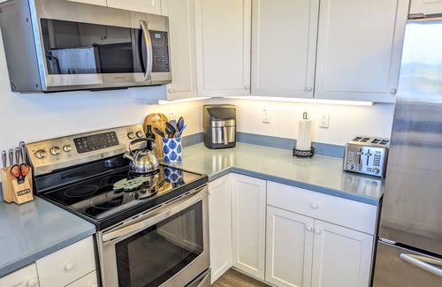 Keaau House | Ocean Front HOME on the Big Island! Lookout and view Heaven - Maka'Ala Lani!