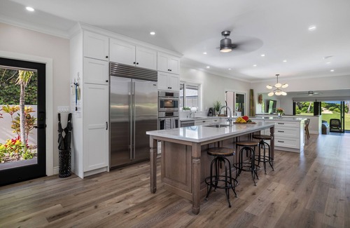 Kailua House | Ocean Front-Kailua. Best Location! Licensed Rental 1990/NUC-1777