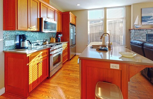 Gearhart House | OCEAN FRONT: MODERN MARVEL: Seaside Vacation Homes, Inc Managed Property