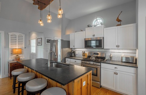 The Pines House | Ocean Front North Rehoboth Beach Linens Included