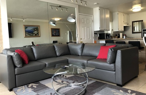 Mission Beach House | Ocean Front On Beach! -2 Master BR, 2 Full BA, Patio!, AC, Parking, Close to All