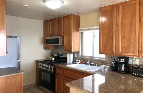 Central Mission Beach House | Ocean Front!- Panoramic Views Above Beach-3Br/2Ba/7Bed/Multilevel/AC