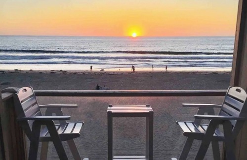 San Diego Condo | OCEAN FRONT! Penthouse condo in Mission Beach!